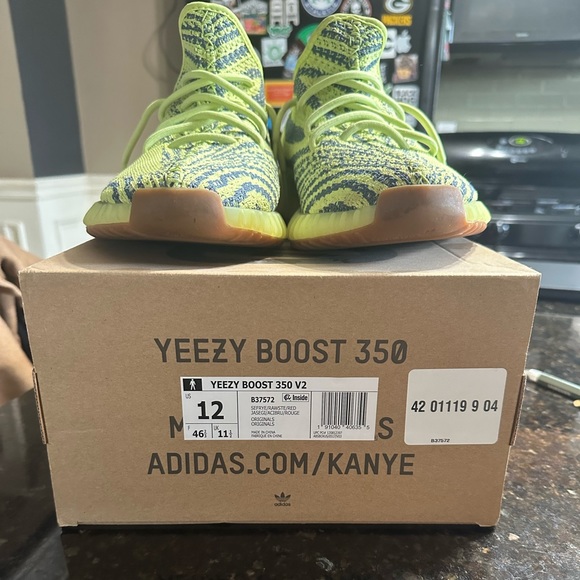 Yeezy Boost 350 Semi-Frozen yellow size 12 lightly worn with